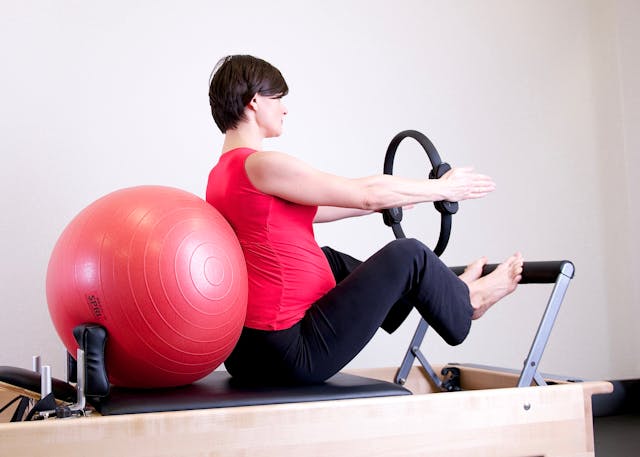 Beneficios del pilates reformer para embrazadas