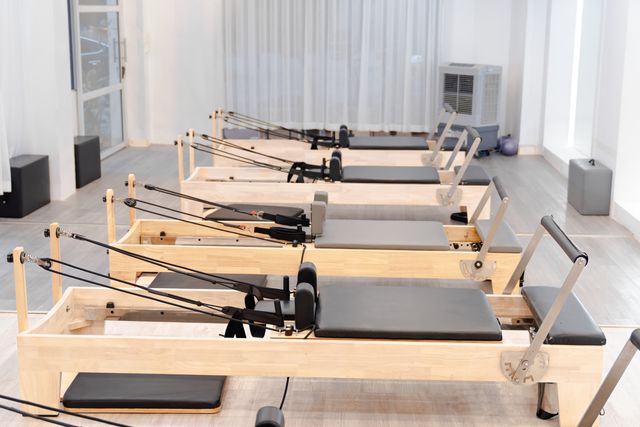 Pilates reformer vs pilates en suelo qué cambia y cuál elegir